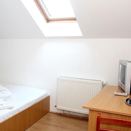 Pensiunea Timisoara Room photo