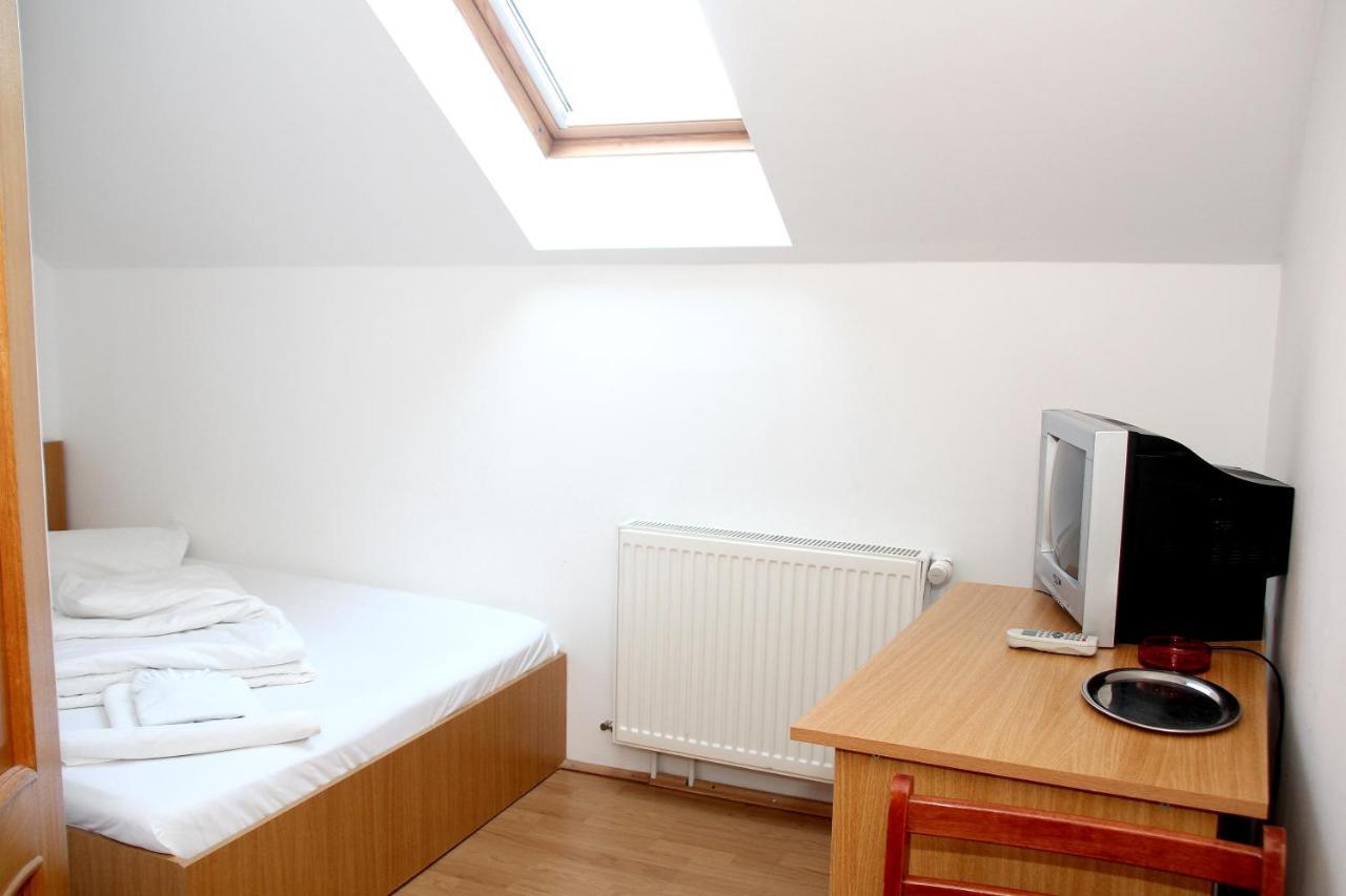 Pensiunea Timisoara Room photo